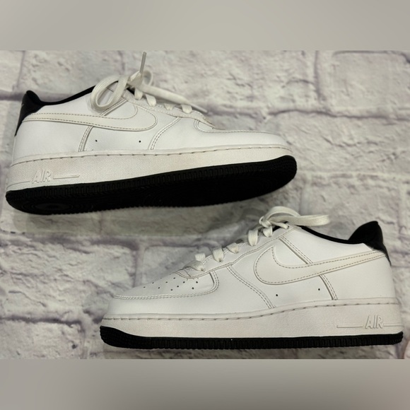 Nike Shoes - Youth 6 6Y Women’s 7.5 Nike Air Force 1 ESS GS White Black AF1 Shoes Sneakers